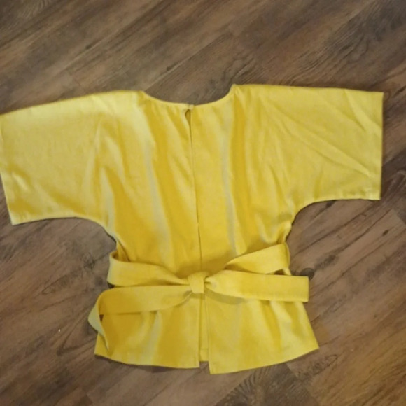 Finders Keepers Yellow Open Back Belted Bow Back Top A1 - Picture 4 of 5